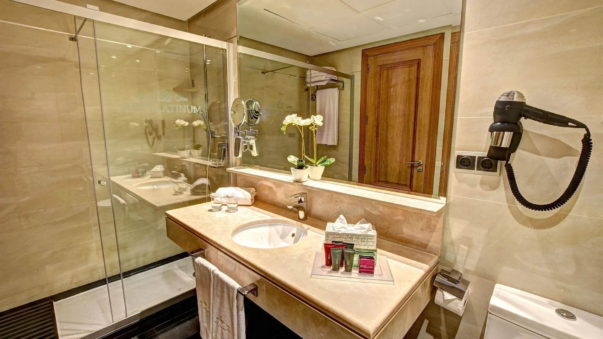 **** Hotel apartamentowy Artplatinum Suites & Apartments Benalmádena Hiszpania