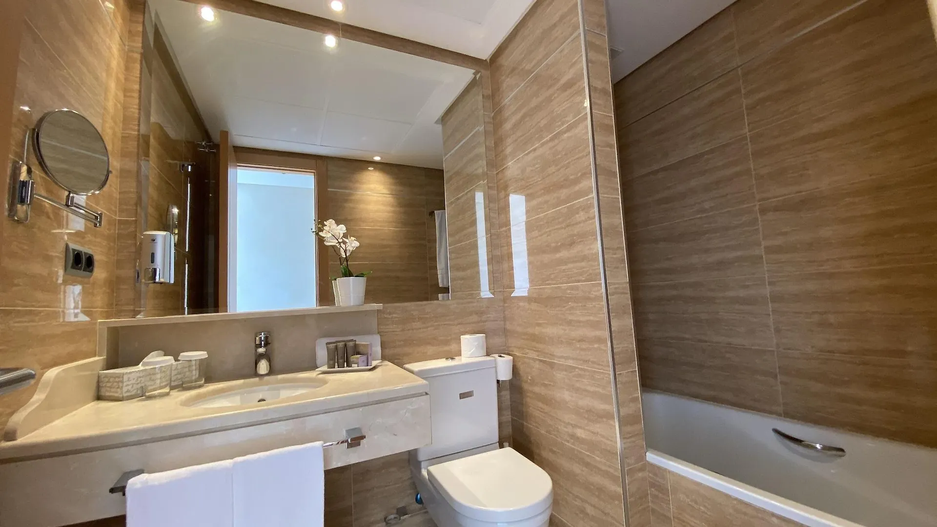 Artplatinum Suites & Apartments Benalmádena