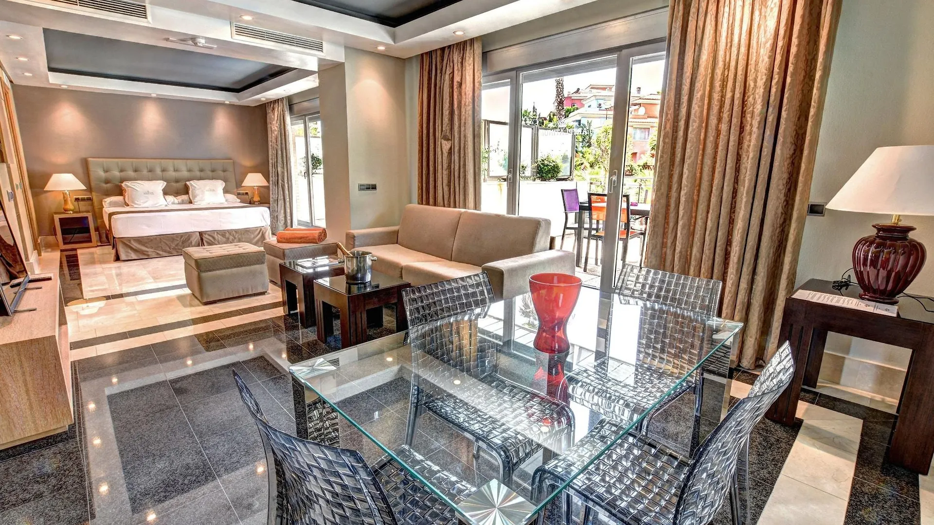 Artplatinum Suites & Apartments Benalmadena